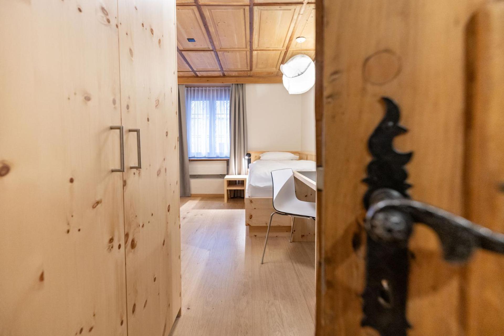 Palantschin Double Room Twin separate beds Air Conditioning